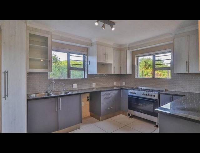 4 BEDROOM HOUSE FOR SALE IN HARTENBOS LANDGOED